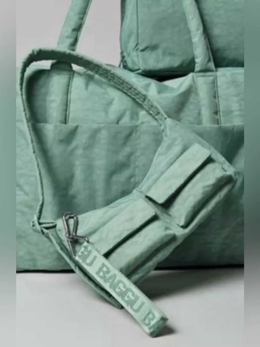 NWOT BAGGU Cargo Shoulder Bag in Seafoam Green